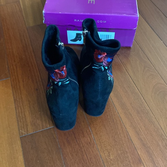 Rose boots size 8 Black fashion boots ankle boots faux suede - Picture 6 of 12